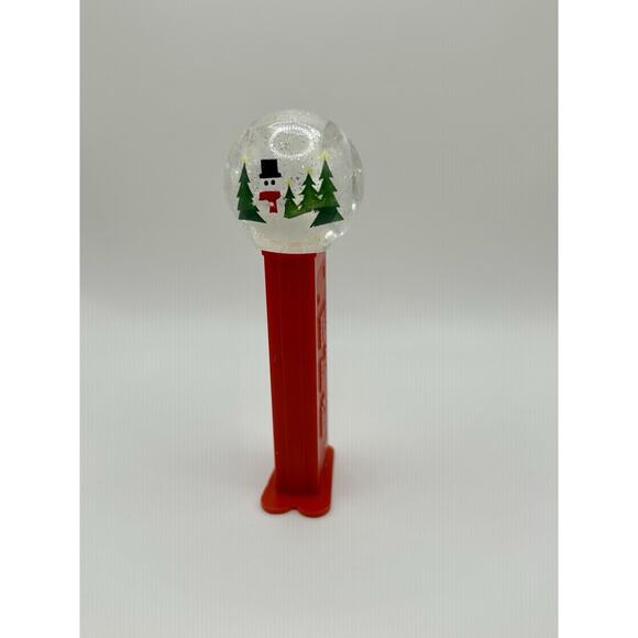 ~*Vintage*~Christmas snow ⛄️ globe Inspired Pez dispenser - Retired - Loose 👀 - Picture 1 of 6